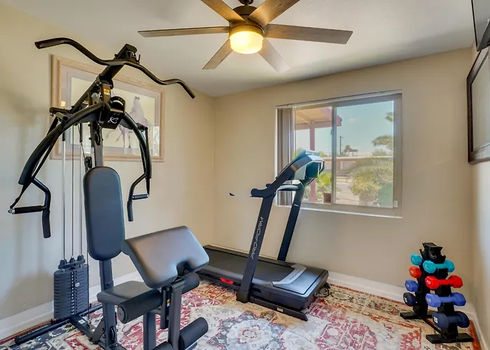 Holiday home Outdoor Sanctuary + Gym! Retreat 4 Mi To Reid Park Tucson