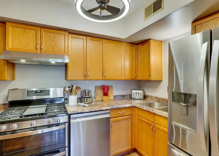 Holiday home Outdoor Sanctuary + Gym! Retreat 4 Mi To Reid Park
