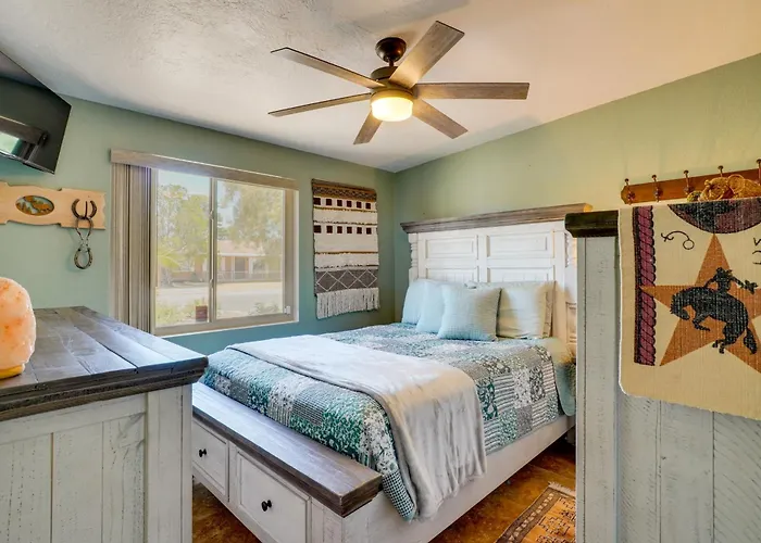 Holiday home Outdoor Sanctuary + Gym! Retreat 4 Mi To Reid Park *